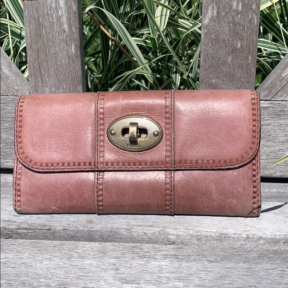 Fossil wallet
